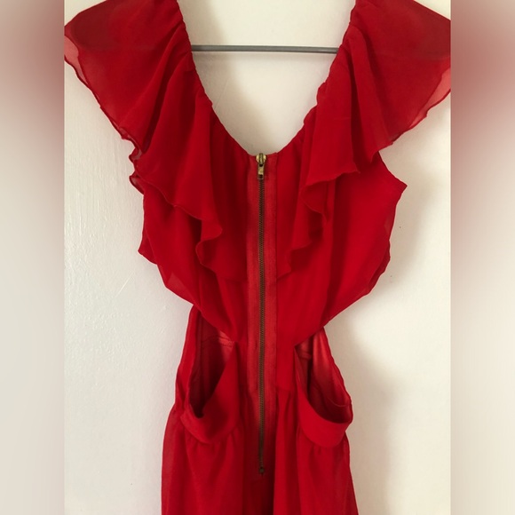 Red Dress 💃🏽 - Picture 4 of 7